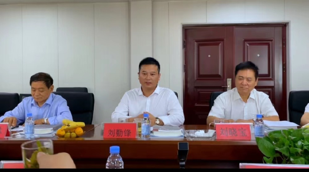 多拼式大斷面隧道窯&移動(dòng)式隧道窯大規(guī)模固廢處置技術(shù)裝備暨煤矸石、建筑垃圾盾溝泥等大宗固廢燒結(jié)法技術(shù)裝備專場(chǎng)推介會(huì)圓滿落幕！